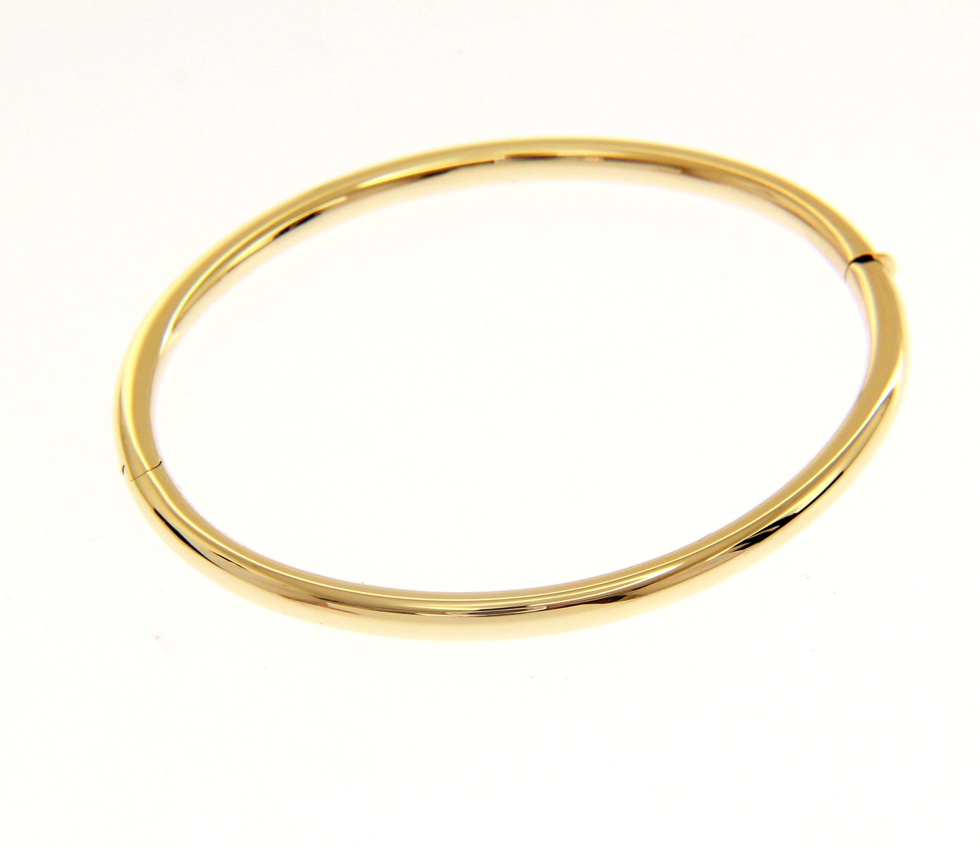 Golden oval bracelet with clasp k14 (code S205087)
